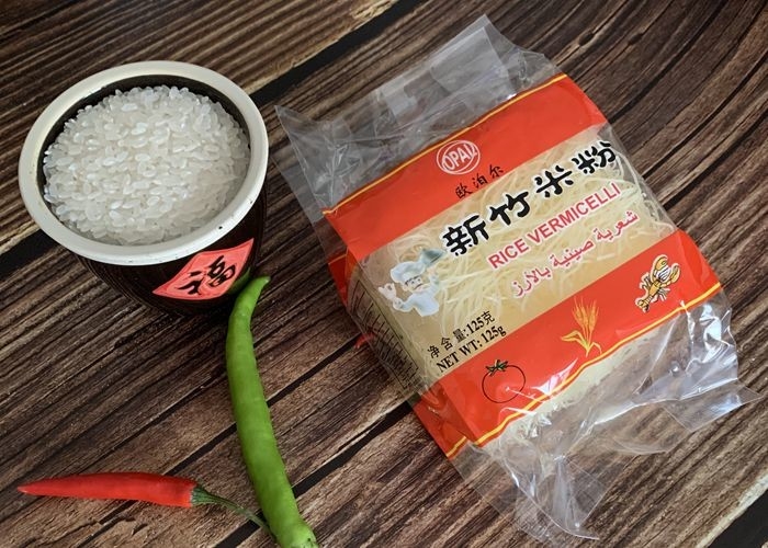 Vermicelli ρυζιού ραβδιών αλευριού ξηρά στιγμιαία νουντλς στα κινέζικα